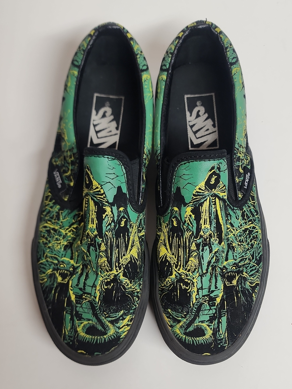 Halloween Vans Green and Black Graphic Creepy Scary Slip-On Loafers M5.5/W7